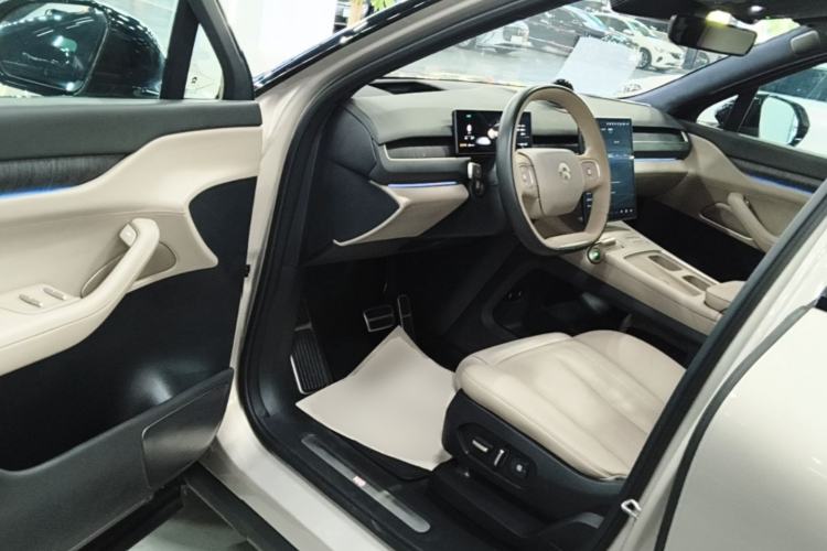 Used Nio ES8 2023 100kWh Signature Edition Driver Seat