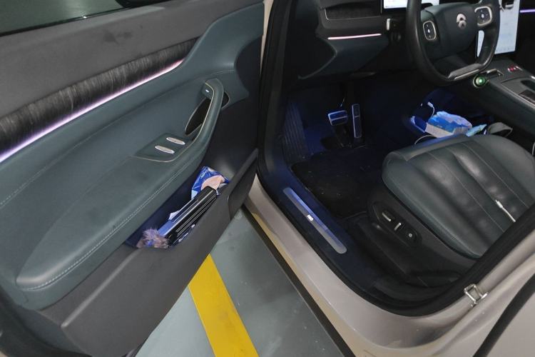 Used Nio ES8 2023 100kWh Signature Edition Driver Seat