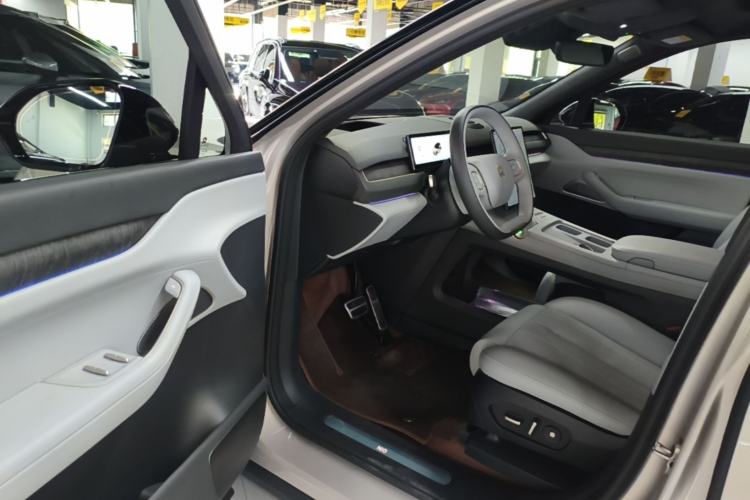 Used Nio ES8 2023 75 kWh Executive Edition Driver Seat