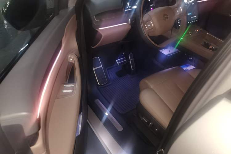 Used Nio ES8 2023 100kWh Signature Edition Driver Seat