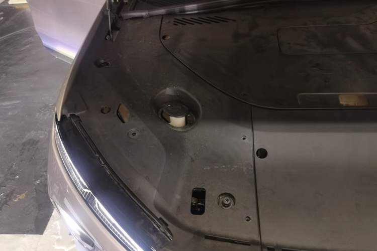 Used Nio ES8 2023 100kWh Signature Edition Engine Bay Right