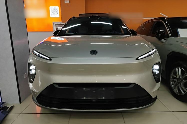 Used Nio ES8 2023 75 kWh Front