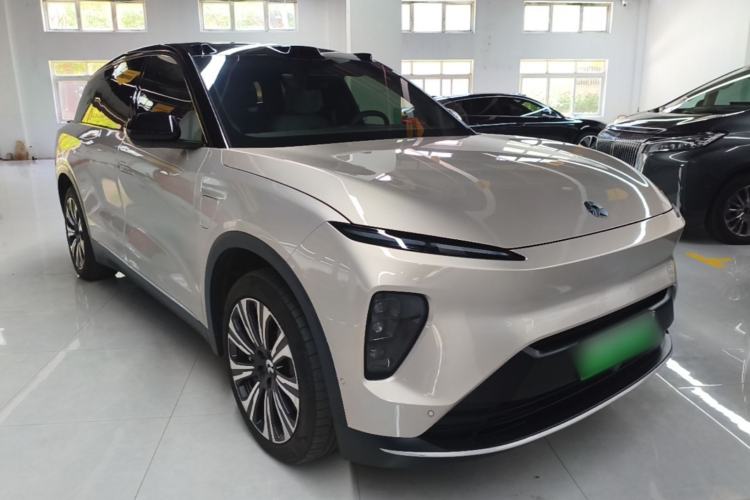 Used Nio ES8 2023 75 kWh Executive Edition Front Right 45 Deg