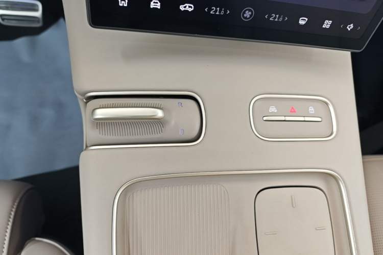 Used Nio ES8 2023 100kWh Signature Edition Gear Lever