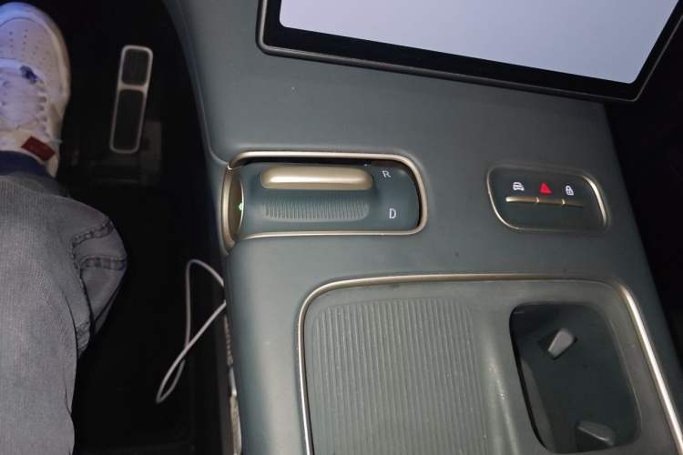 Used Nio ES8 2023 100kWh Signature Edition Gear Lever