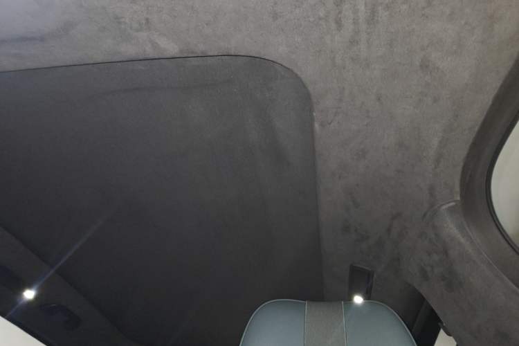 Used Nio ES8 2023 100kWh Signature Edition Headliner