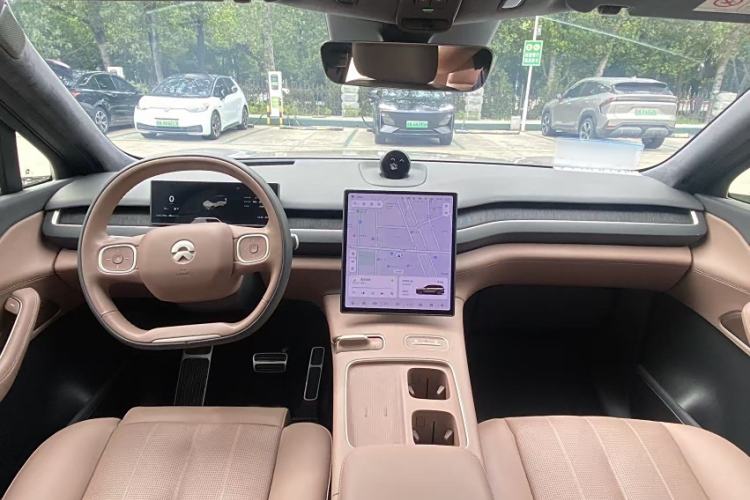 Used Nio ES8 2023 100kWh Interior 1