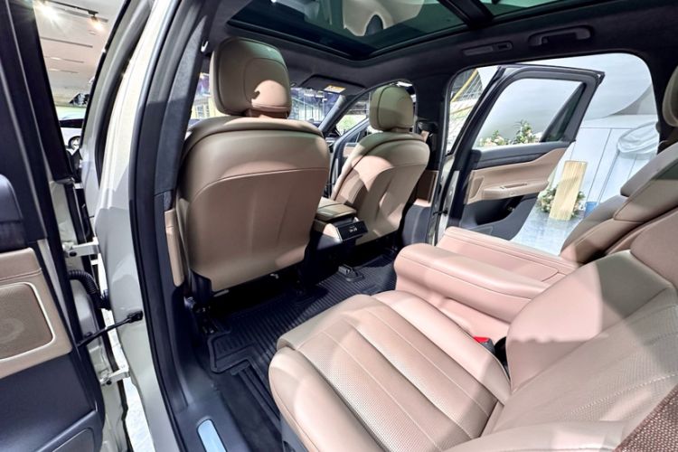 Used Nio ES8 2023 75 kWh Interior 8