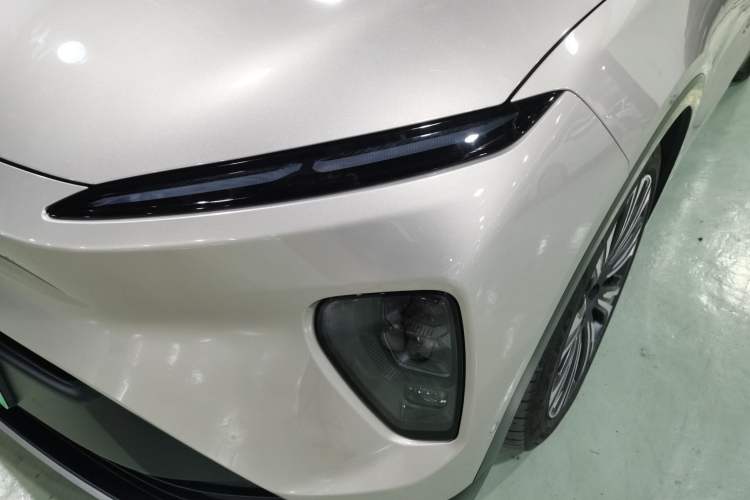 Used Nio ES8 2023 75 kWh Left Front Headlight