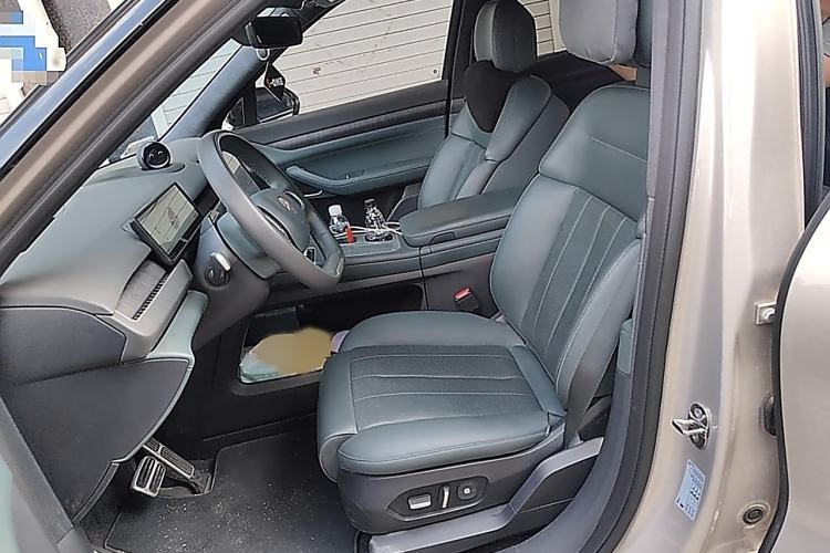 Used Nio ES8 2023 100kWh Signature Edition Left Front Seat