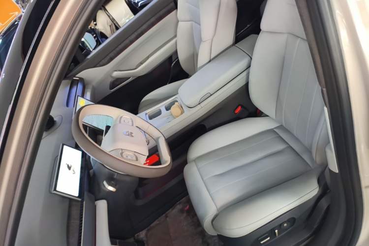 Used Nio ES8 2023 100kWh Signature Edition Left Front Seat