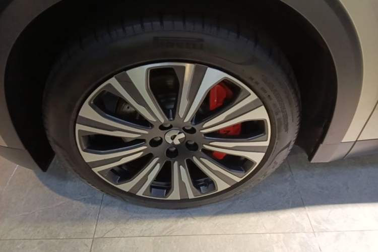 Used Nio ES8 2023 75 kWh Left Front Wheel Hub