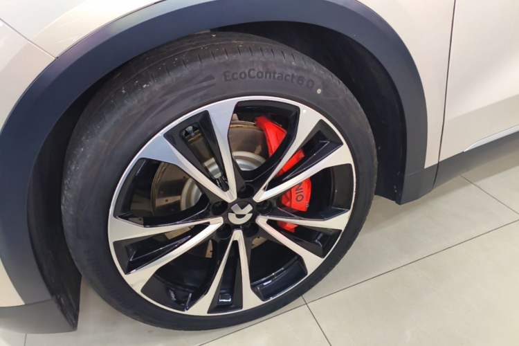 Used Nio ES8 2023 100kWh Signature Edition Left Front Wheel Hub