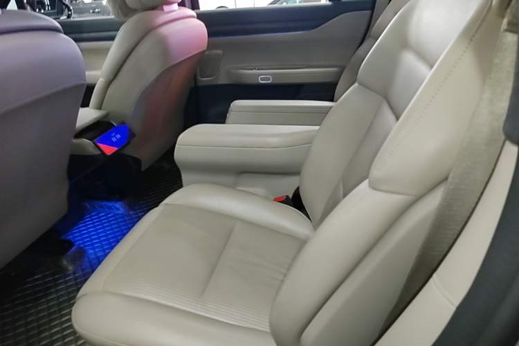 Used Nio ES8 2023 75 kWh Left Rear Seat