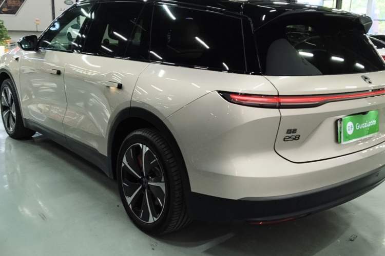 Used Nio ES8 2023 100kWh Signature Edition Rear Left 45 Deg