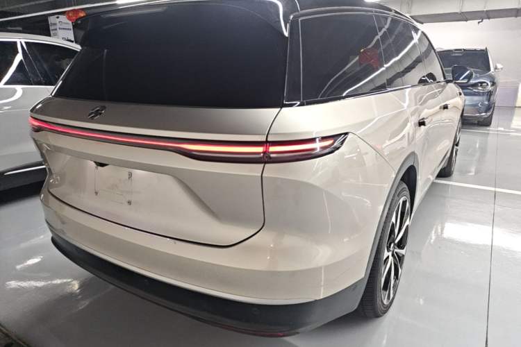 Used Nio ES8 2023 100kWh Executive Edition Rear Right 45 Deg