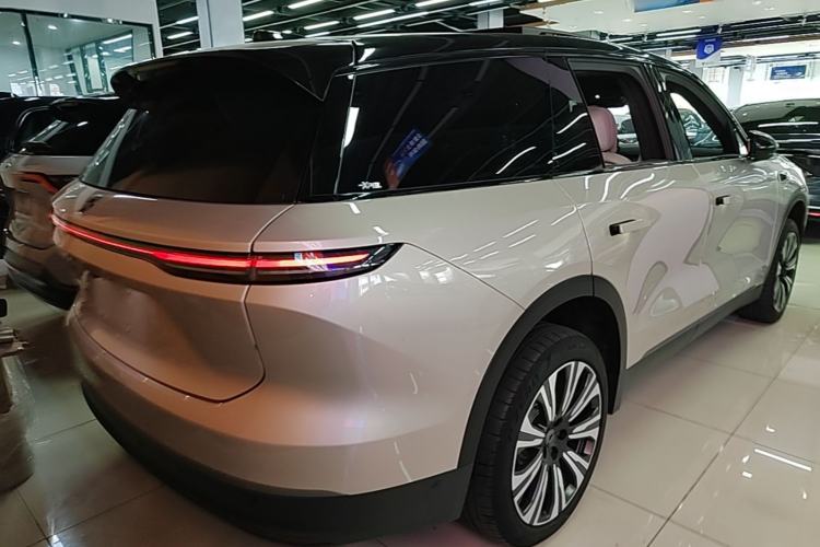 Used Nio ES8 2023 75 kWh Rear Right 45 Deg