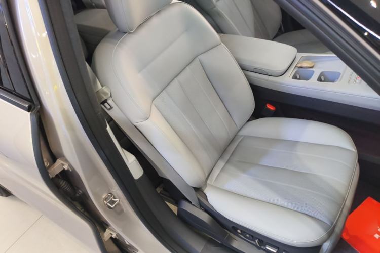 Used Nio ES8 2023 100kWh Signature Edition Right Front Seat