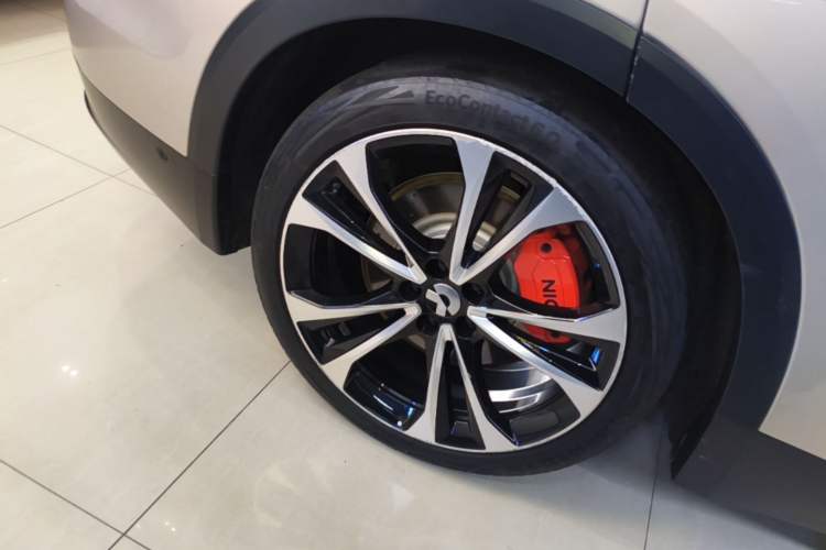 Used Nio ES8 2023 100kWh Signature Edition Right Rear Wheel Hub