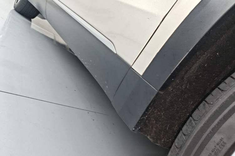 Used Nio ES8 2023 100kWh Executive Edition Right Side Sill