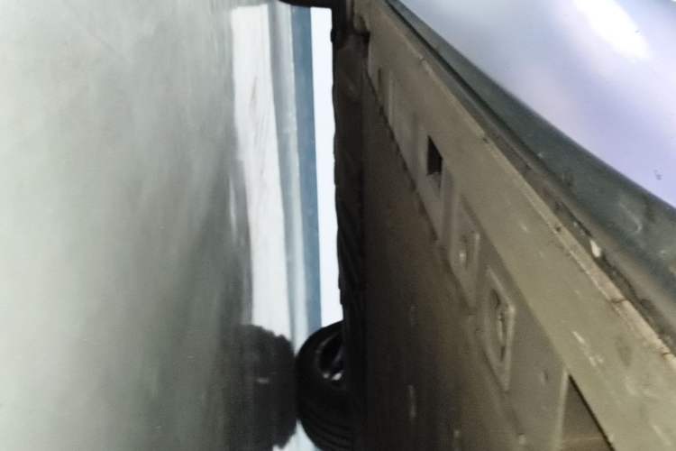 Used Nio ES8 2023 100kWh Signature Edition Right Side Sill