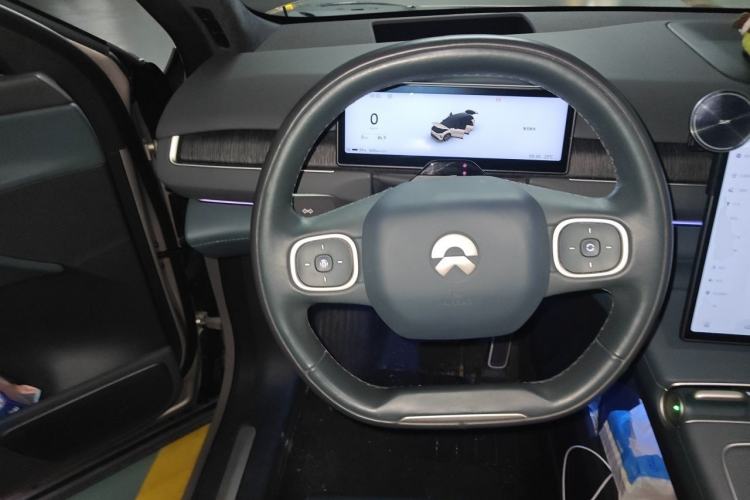 Used Nio ES8 2023 100kWh Signature Edition Steering Wheel