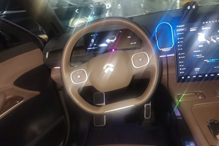 Used Nio ES8 2023 100kWh Signature Edition Steering Wheel
