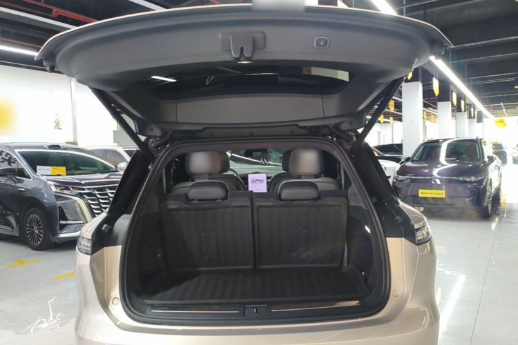 Used Nio ES8 2023 75 kWh Executive Edition Trunk