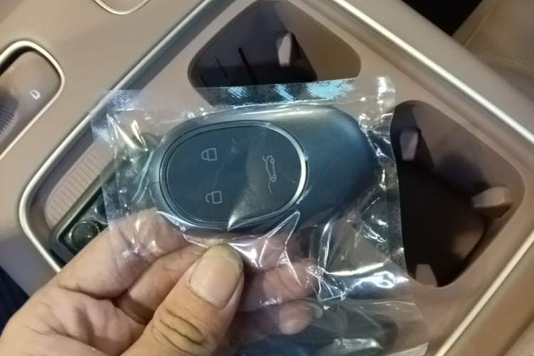 Used Nio ES8 2023 75 kWh Vehicle Key