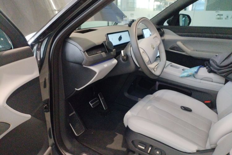Used Nio ES8 2023 75 kWh Driver Seat
