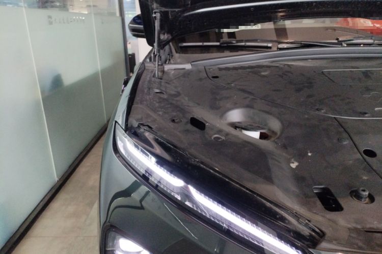 Used Nio ES8 2023 75 kWh Engine Bay Right