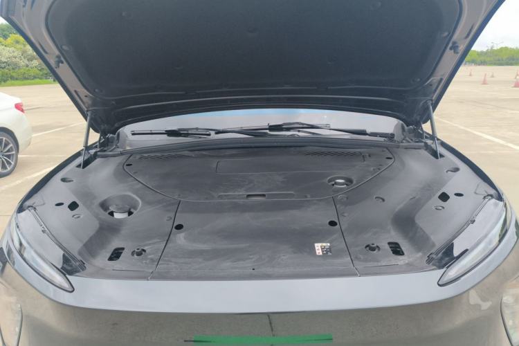 Used Nio ES8 2023 75 kWh Executive Edition Engine Bay