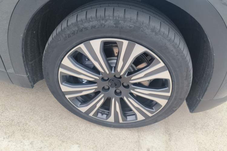 Used Nio ES8 2023 75 kWh Executive Edition Exterior 1