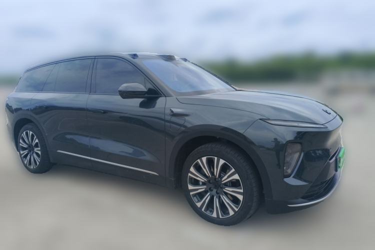 Used Nio ES8 2023 75 kWh Executive Edition Front Right 45 Deg