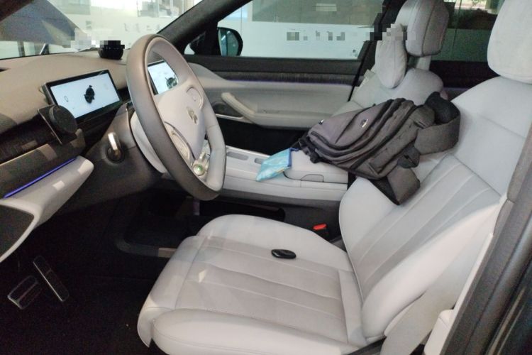 Used Nio ES8 2023 75 kWh Left Front Seat