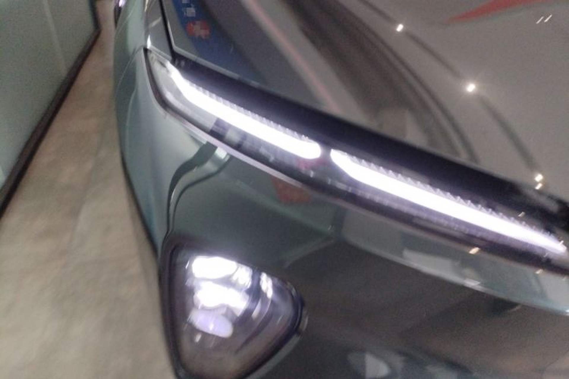 Used Nio ES8 2023 75 kWh Right Front Headlight