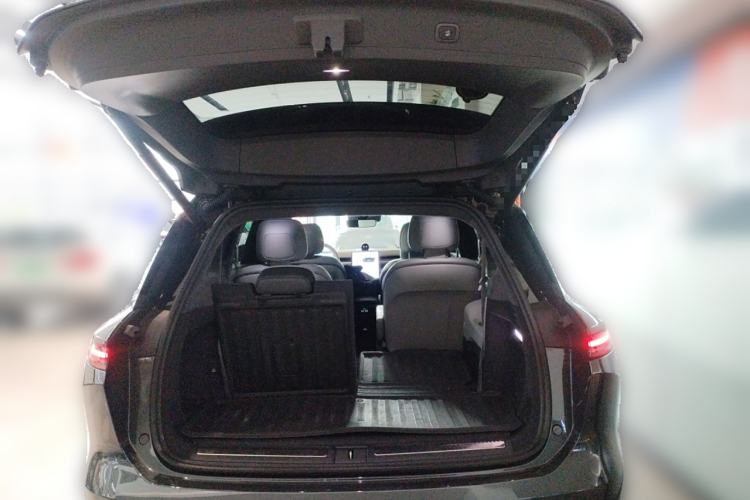 Used Nio ES8 2023 75 kWh Trunk