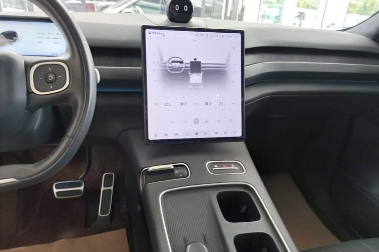 Used Nio ES8 2023 75 kWh Audio And AC Panel