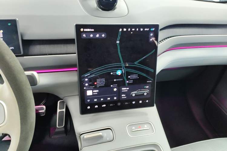 Used Nio ES8 2023 75 kWh Audio And AC Panel