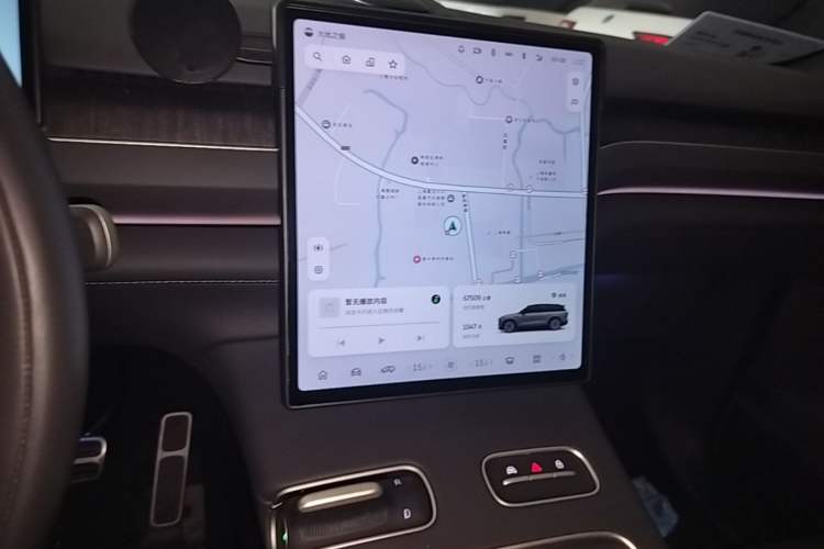 Used Nio ES8 2023 75 kWh Executive Edition Audio And AC Panel