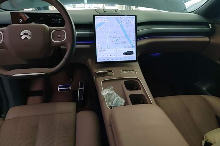 Used Nio ES8 2023 75 kWh Audio And AC Panel