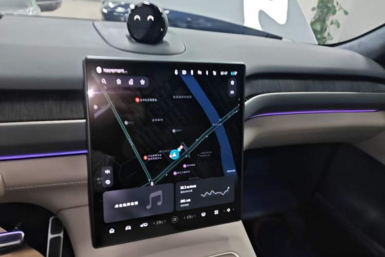 Used Nio ES8 2023 75 kWh Executive Edition Audio And AC Panel