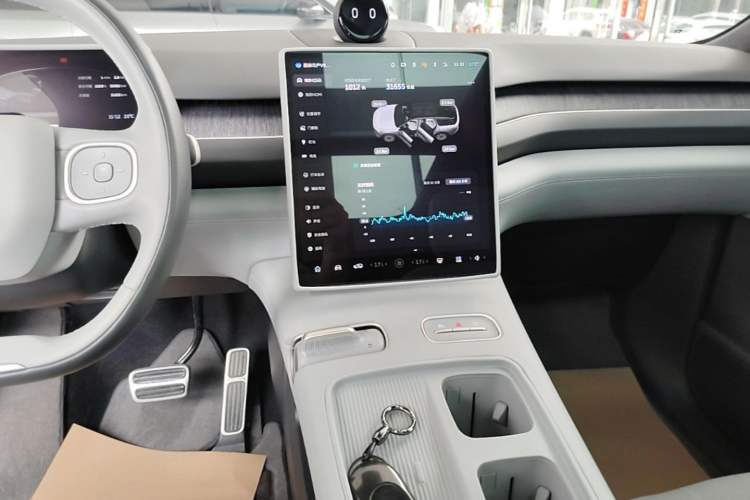 Used Nio ES8 2023 75 kWh Audio And AC Panel
