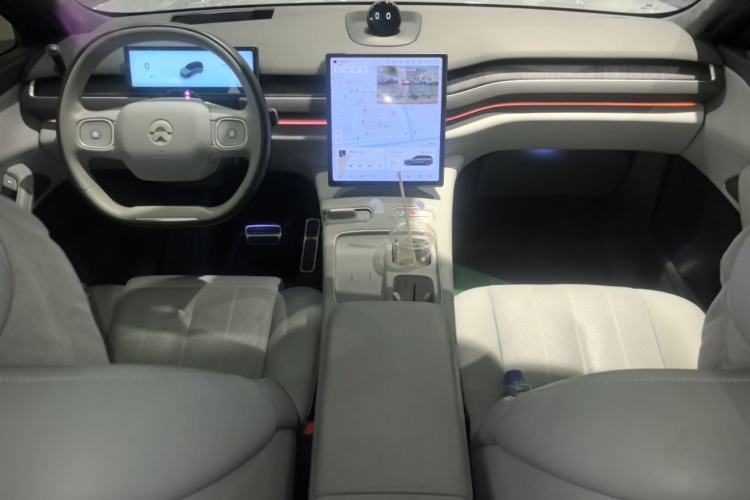 Used Nio ES8 2023 75 kWh Center Console