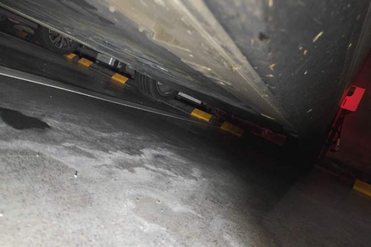 Used Nio ES8 2023 75 kWh Chassis Front Left