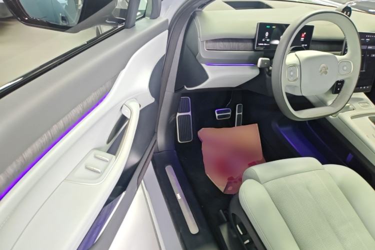 Used Nio ES8 2023 75 kWh Driver Seat