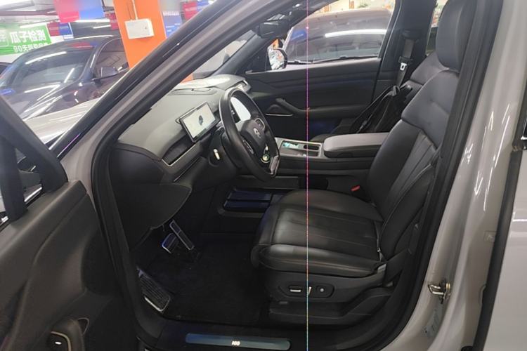 Used Nio ES8 2023 75 kWh Driver Seat