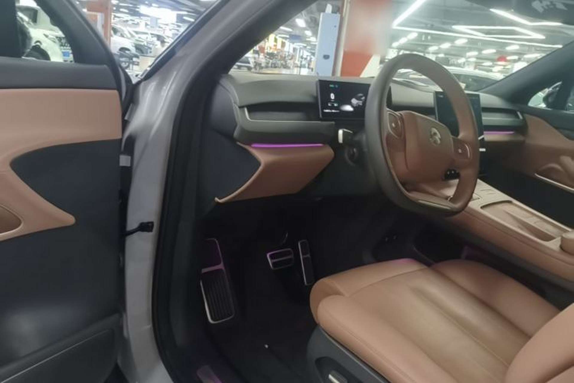Used Nio ES8 2023 75 kWh Driver Seat