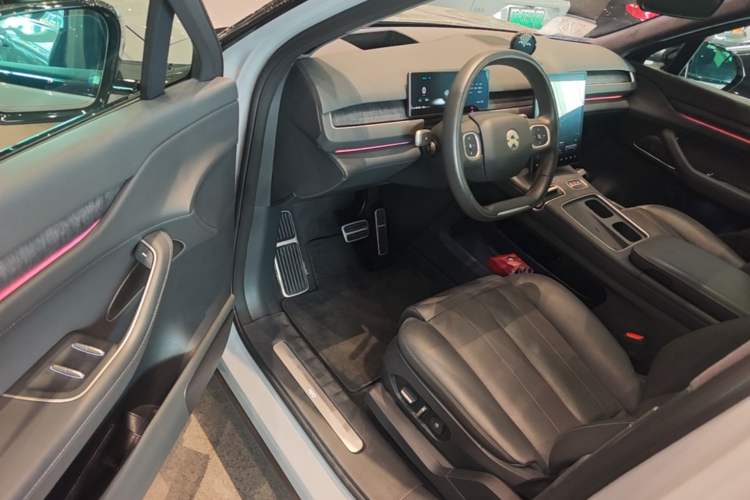 Used Nio ES8 2023 100kWh Signature Edition Driver Seat