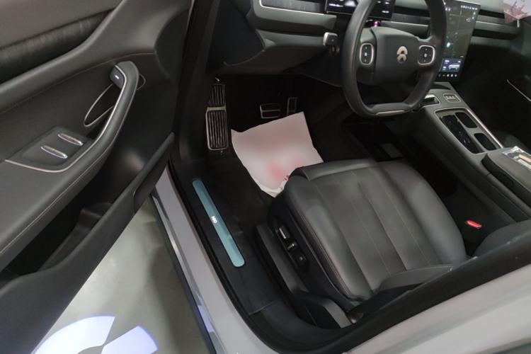 Used Nio ES8 2023 75 kWh Driver Seat